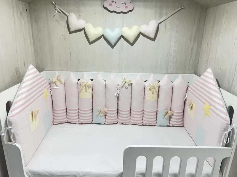 Бутикови Къщички и оградки в розово